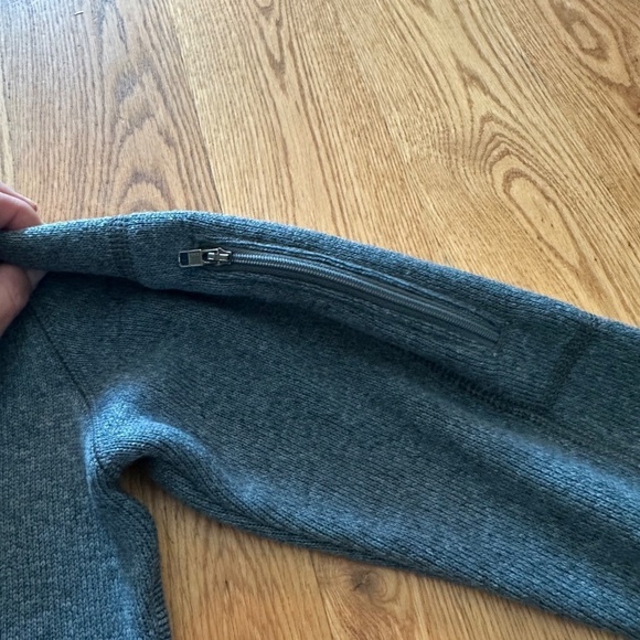 LIKE NEW Patagonia Women's Better Sweater Fleece Jacket in Nouveau Green (XS) - Picture 4 of 11